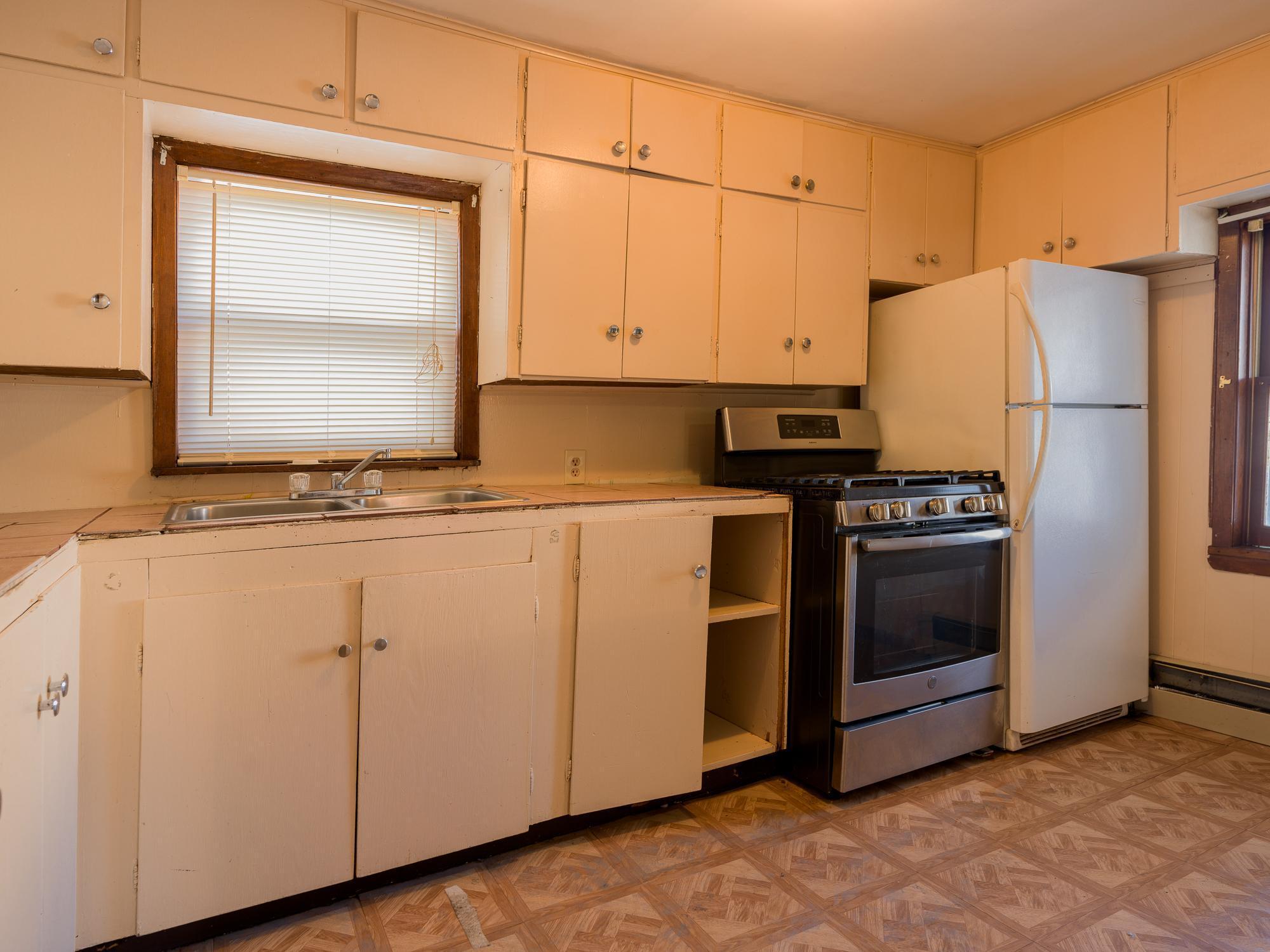 1206 James Avenue Albert Lea, MN 56007 - Photo 7 of 21