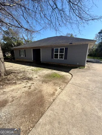 $700 | 806 East Church Street, Fort Valley, GA 31030