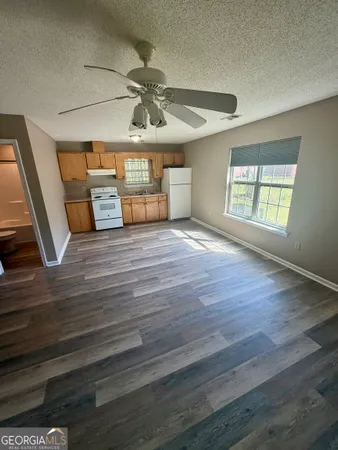 $700 | 806 East Church Street, Fort Valley, GA 31030