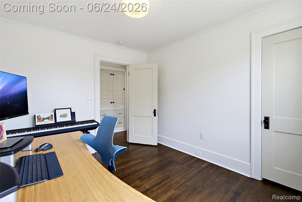 2476 Beals Street Detroit, MI 48214 - Photo 20 of 46