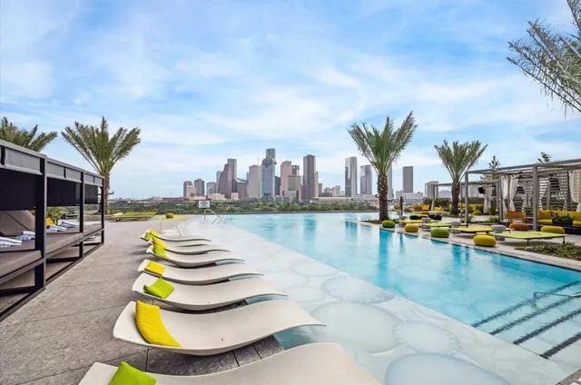$1,350,000 | 1711 Allen Parkway, Unit 1907, Houston, TX 77019