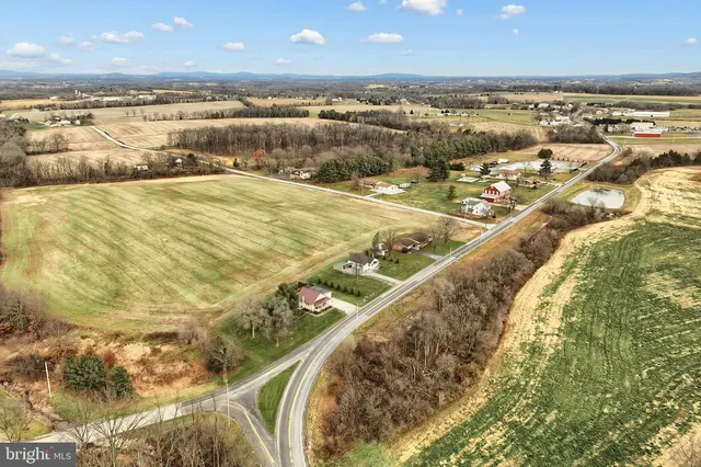 $265,000 | 860 Bon-Ox Road, Gettysburg, PA 17325