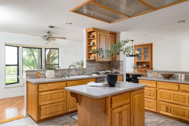 $1,100,000 | 800 County Road 458, Coupland, TX 78615