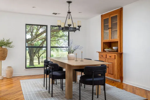 $1,100,000 | 800 County Road 458, Coupland, TX 78615