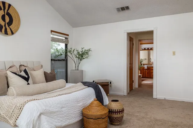 $1,100,000 | 800 County Road 458, Coupland, TX 78615