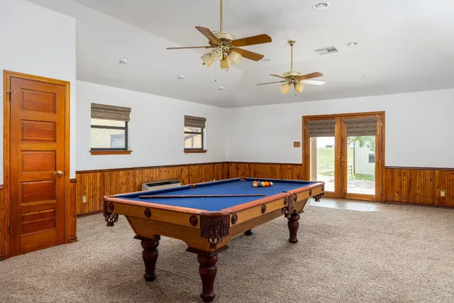 $1,100,000 | 800 County Road 458, Coupland, TX 78615