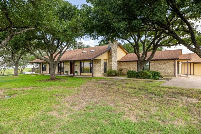 $1,100,000 | 800 County Road 458, Coupland, TX 78615