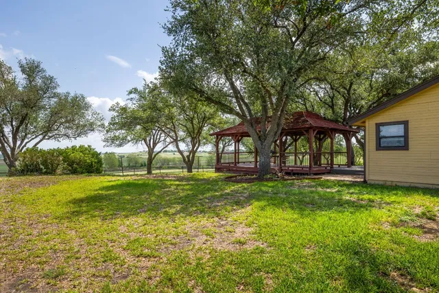 $1,100,000 | 800 County Road 458, Coupland, TX 78615