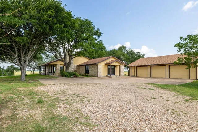 $1,100,000 | 800 County Road 458, Coupland, TX 78615