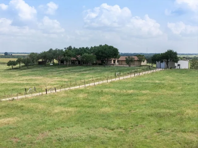 $1,100,000 | 800 County Road 458, Coupland, TX 78615