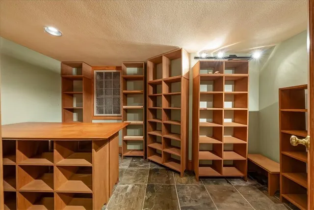 $1,499,000 | 2501 West 64th Street, Mission Hills, KS 66208