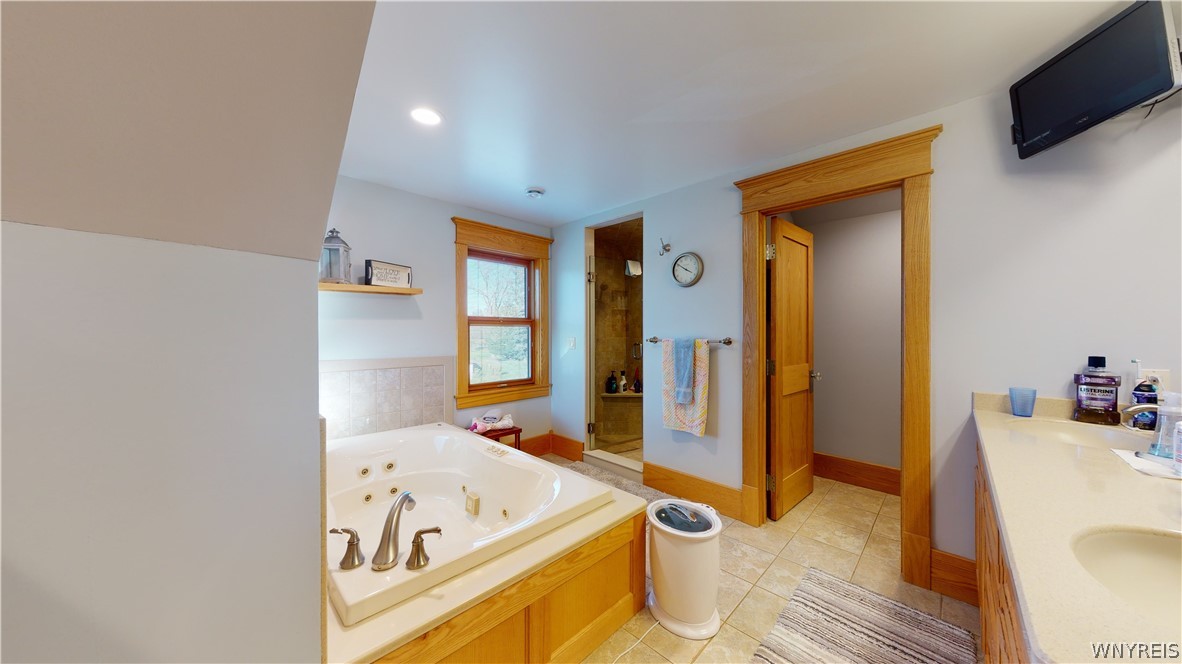 5035 Salt Road Clarence, NY 14031 - Photo 18 of 40