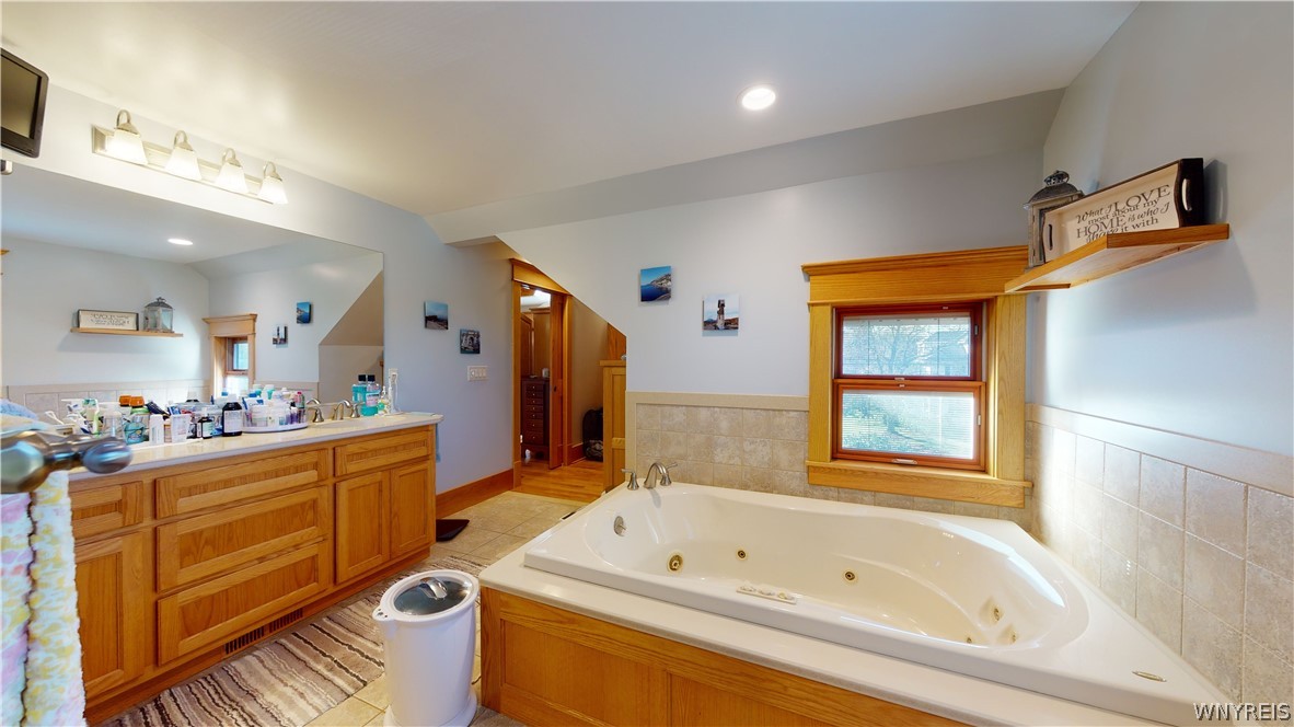 5035 Salt Road Clarence, NY 14031 - Photo 19 of 40