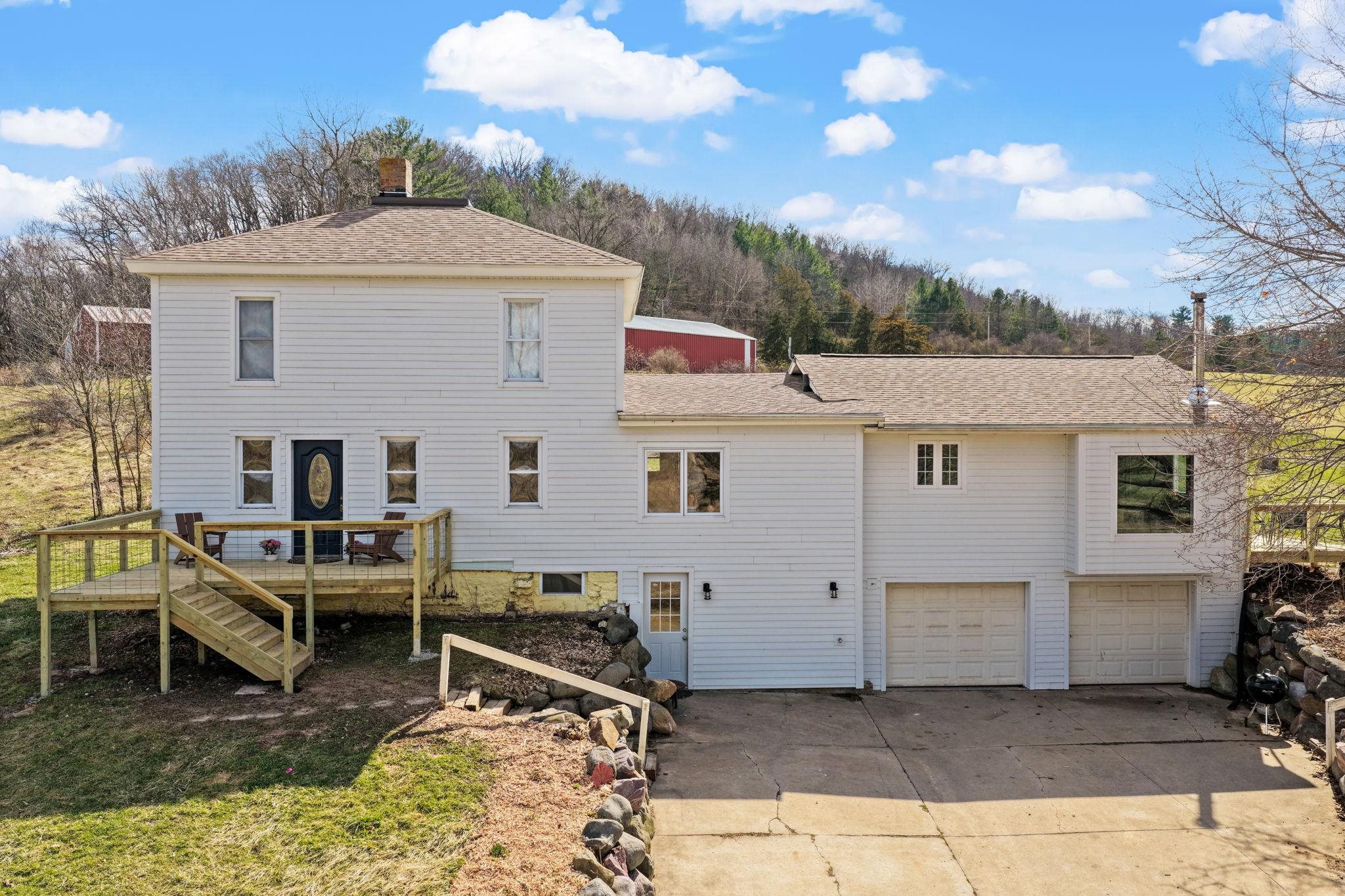 3850 County Road Dodgeville, WI 53533 - Photo 2 of 64