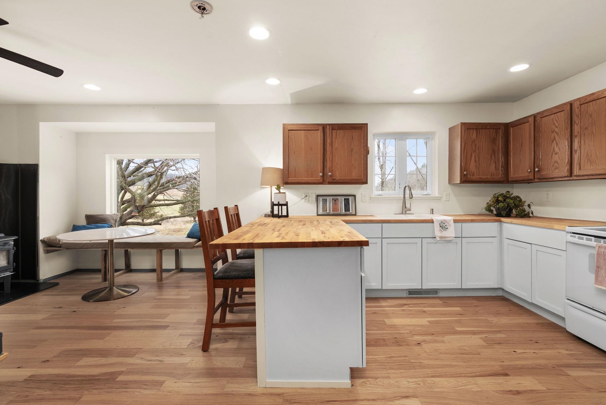 3850 County Road Dodgeville, WI 53533 - Photo 21 of 64