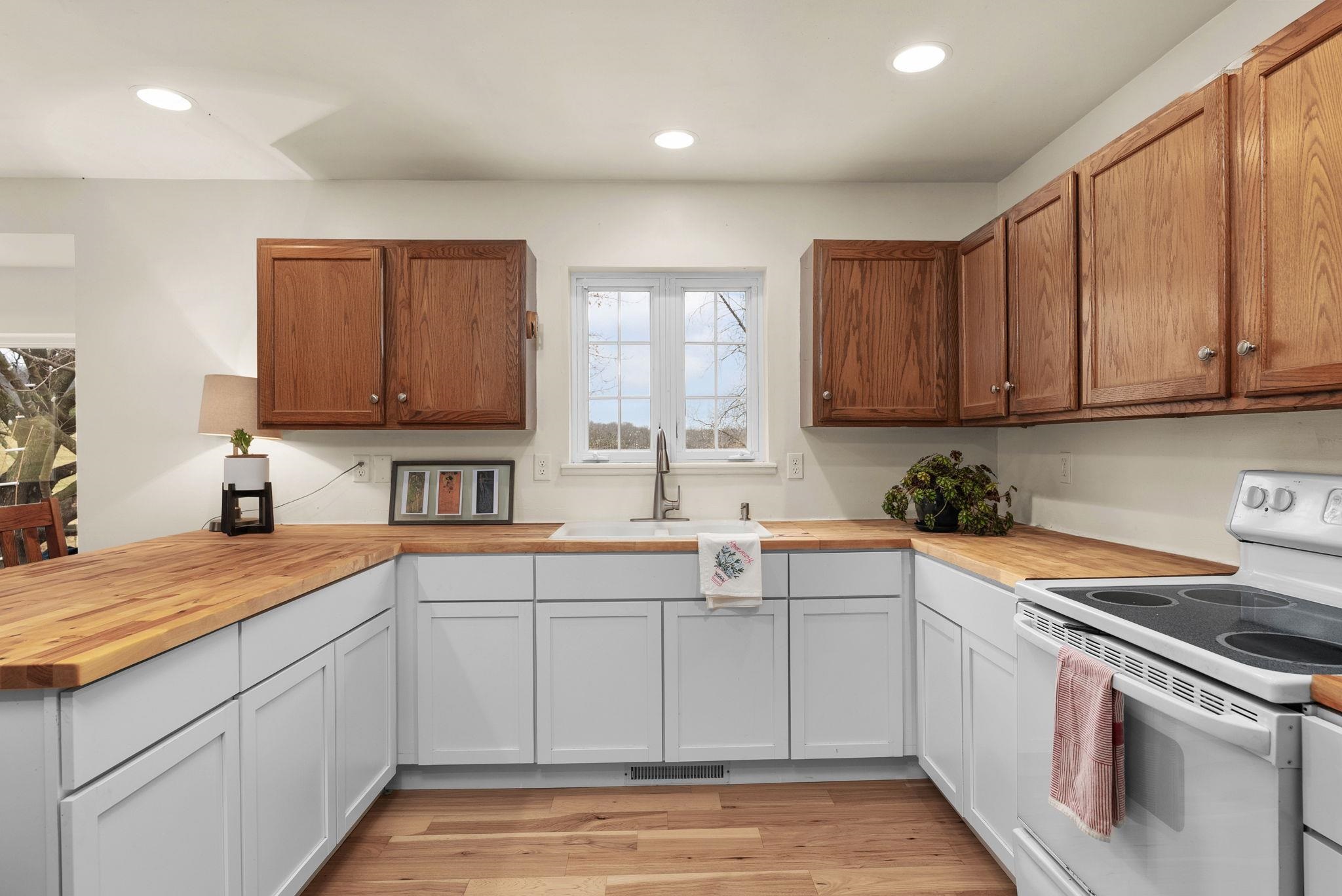 3850 County Road Dodgeville, WI 53533 - Photo 25 of 64