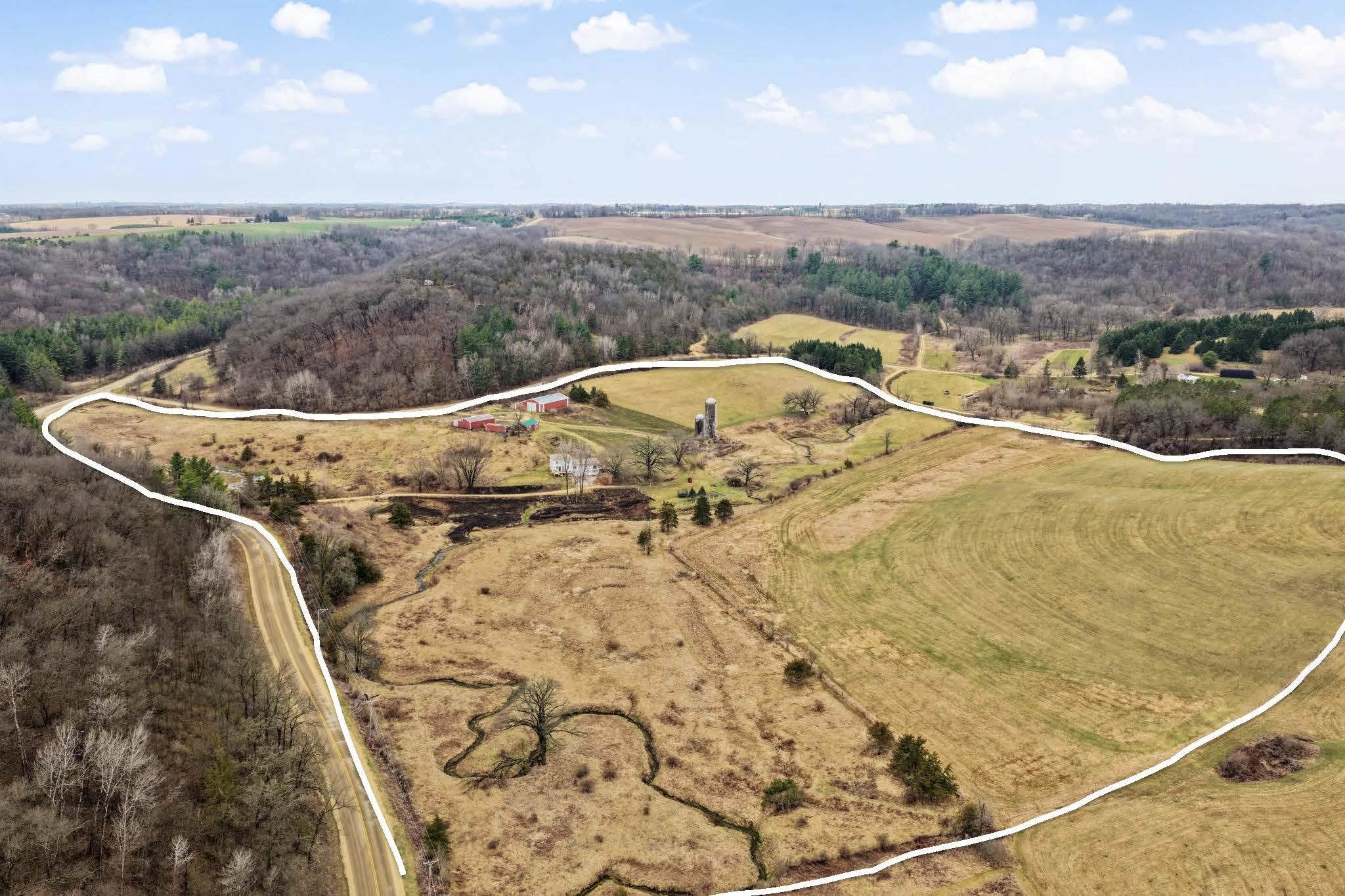 3850 County Road Dodgeville, WI 53533 - Photo 4 of 64