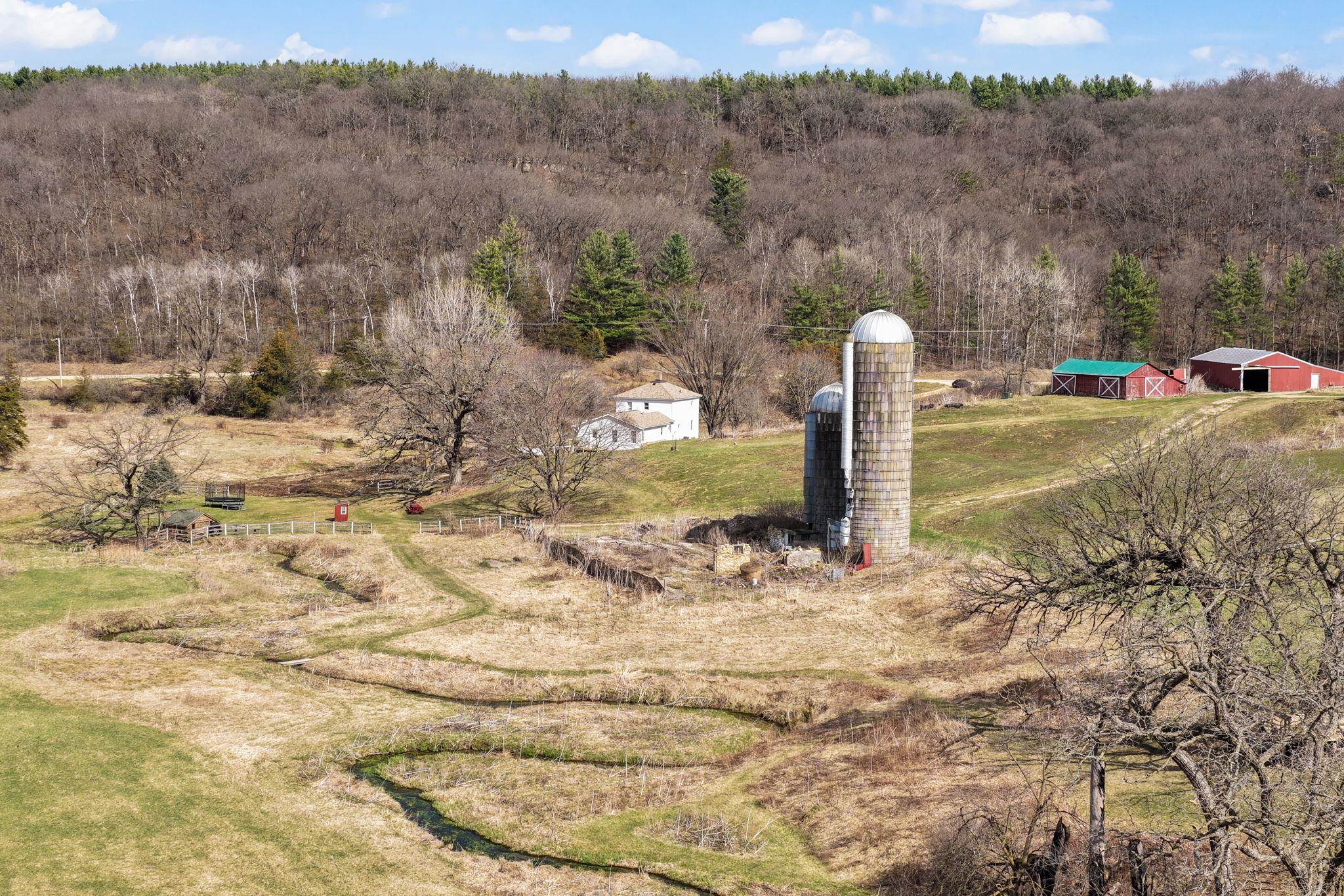 3850 County Road Dodgeville, WI 53533 - Photo 5 of 64