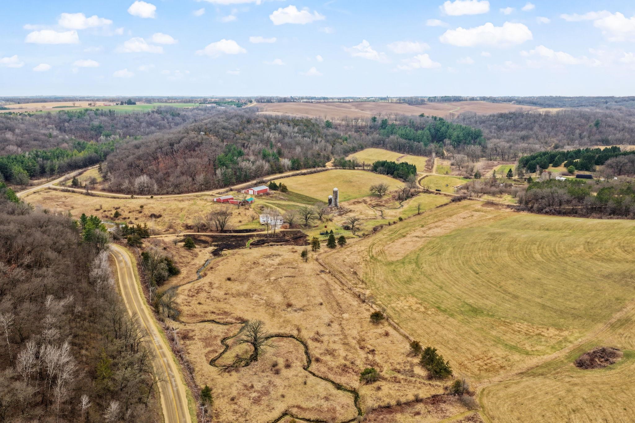 3850 County Road Dodgeville, WI 53533 - Photo 6 of 64