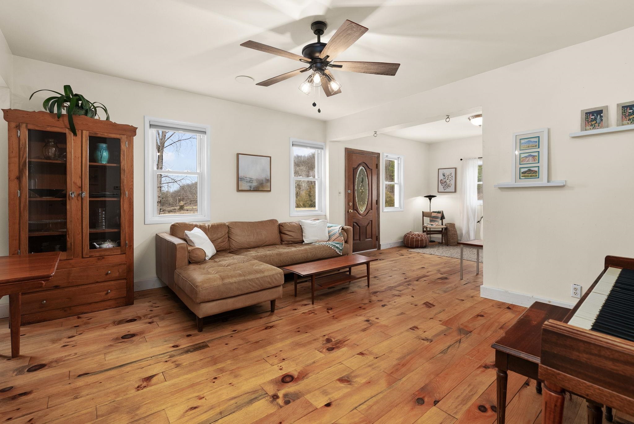 3850 County Road Dodgeville, WI 53533 - Photo 10 of 64