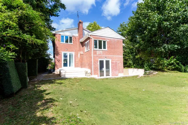 $2,090,000 | 85-49 Avon Street | Jamaica Estates