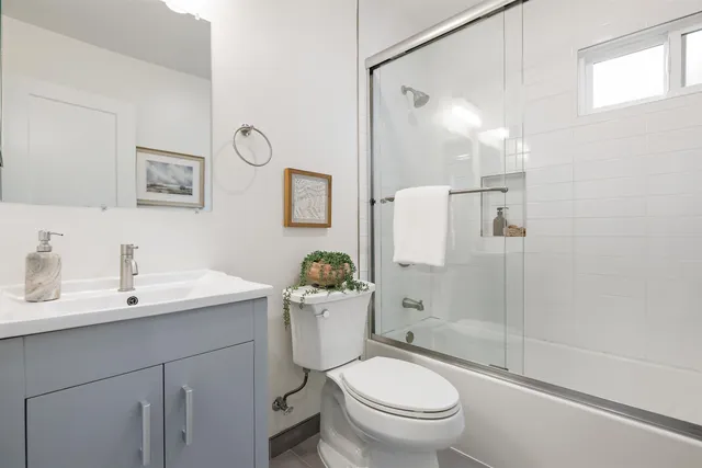 $925,000 | 8040 Crest, Oakland, CA 94605