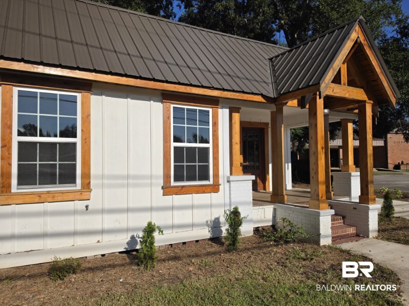 613 Forrest Avenue Brewton, AL 36426 - Photo 5 of 24 Gallery Image 5