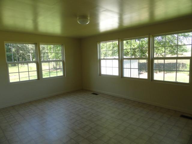 499 Money Road Manchester, TN 37355 - Photo 13 of 17