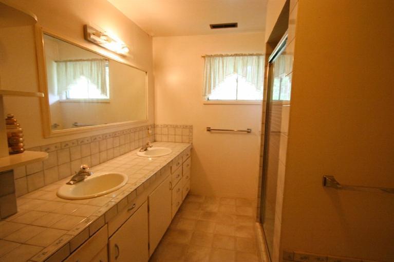 273 Kubli Road Grants Pass, OR 97527 - Photo 11 of 35 Additional Photo