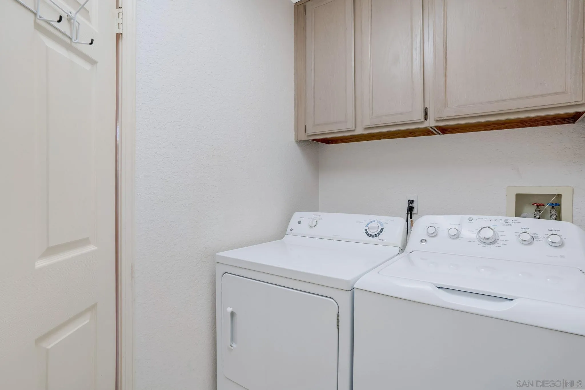 1372 Graham Place Escondido, CA 92026 - Photo 20 of 63 a utility room with dryer and washer