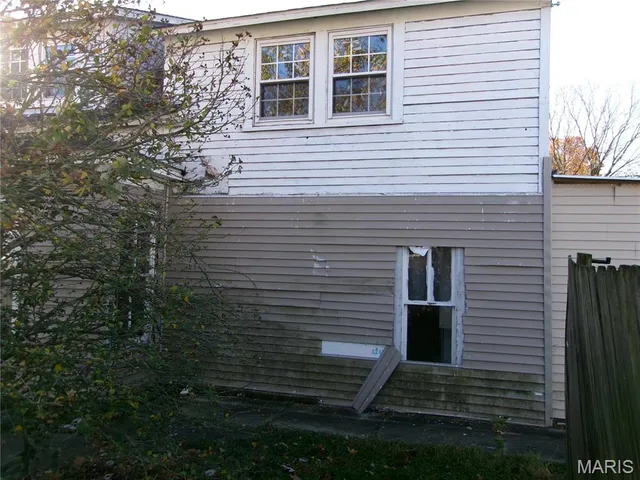 $15,000 | 317 South 5th Street, Greenville, IL 62246