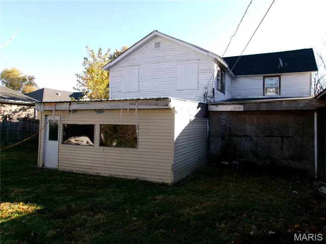 $15,000 | 317 South 5th Street, Greenville, IL 62246