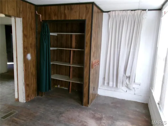 $15,000 | 317 South 5th Street, Greenville, IL 62246