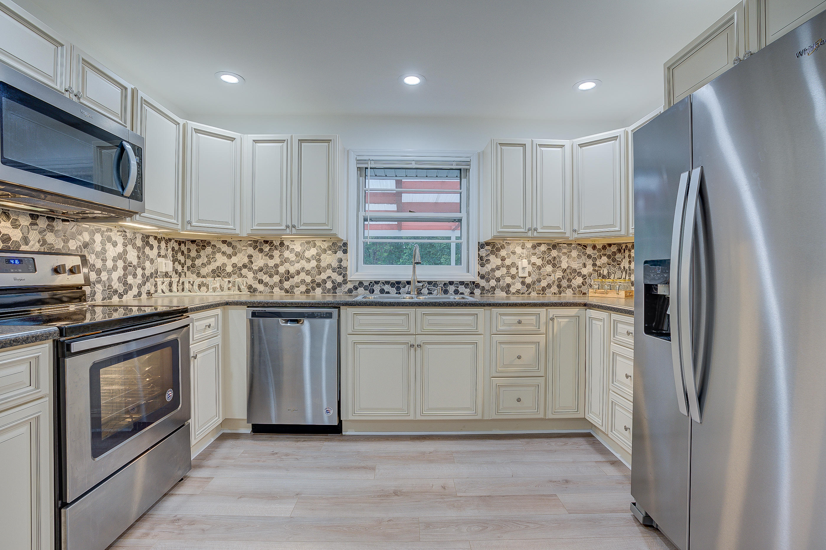 229 Sunrise Road Rocky Mount, VA 24151 - Photo 3 of 35 256