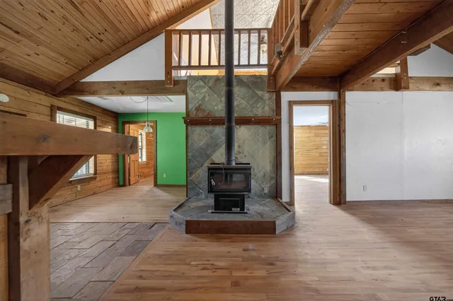 a view of a porch of the house