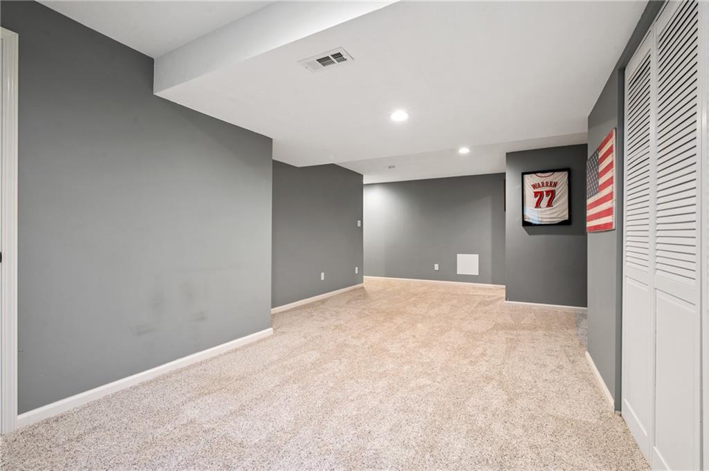 230 James Patrick Place Zelienople, PA 16063 - Photo 23 of 34 a view of an empty room