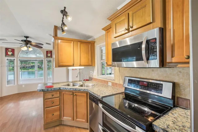 $1,600 | 6621 La Mesa Road, Land O Lakes, FL 34637