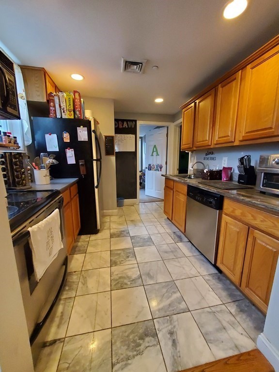 870 Maple Street, Unit 1 Fall River, MA 02720 - Photo 4 of 15 Gallery Image 4