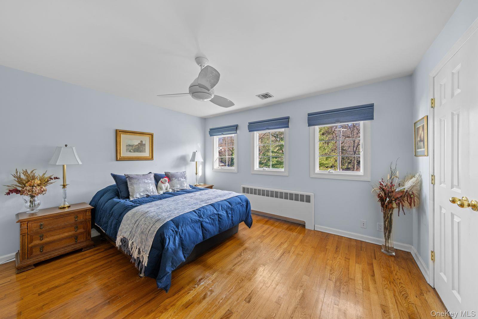 137 Cove Road Huntington, NY 11743 - Photo 11 of 26