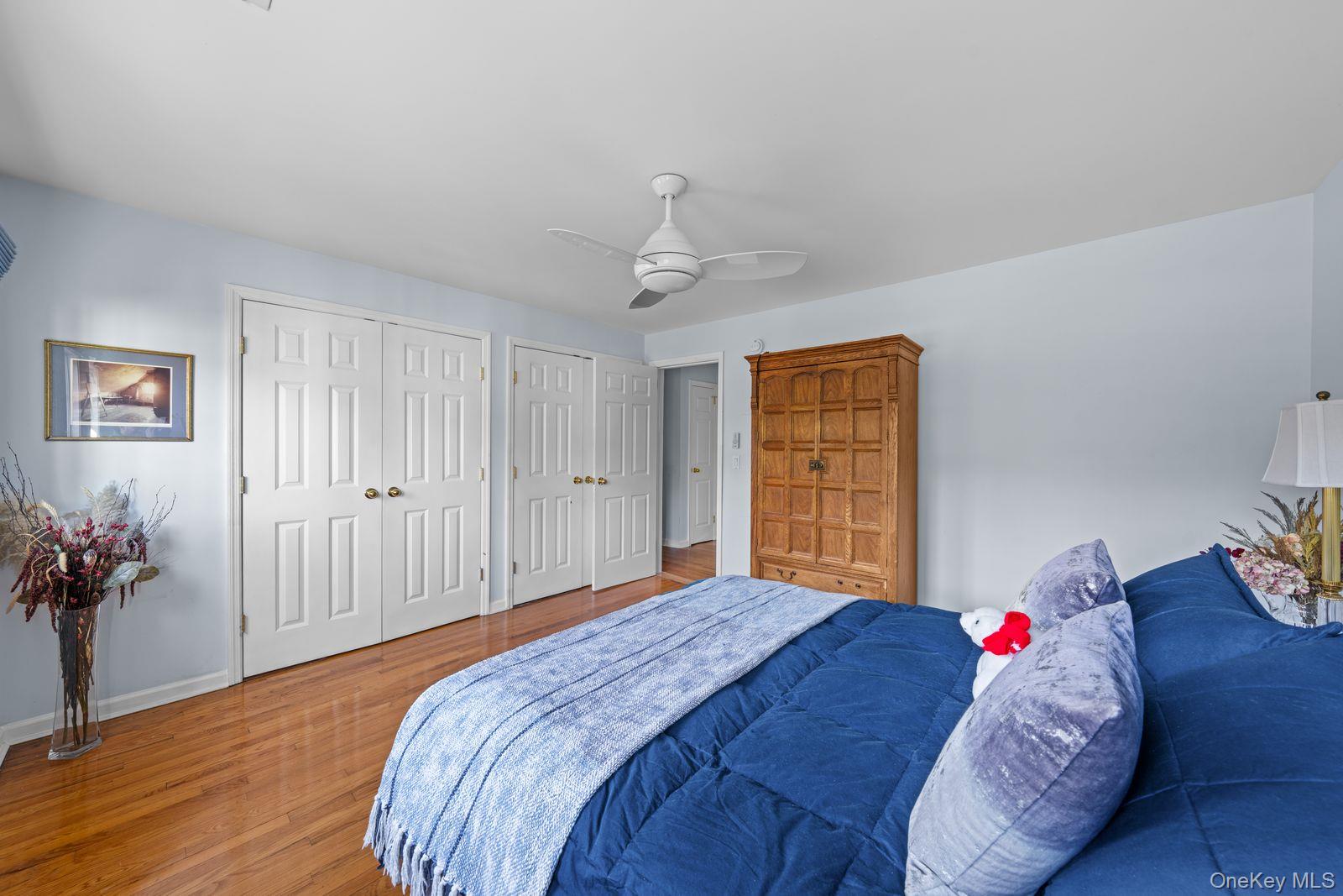 137 Cove Road Huntington, NY 11743 - Photo 13 of 26