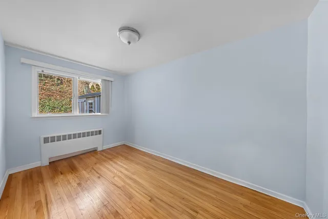 $950,000 | 137 Cove Road, Huntington, NY 11743