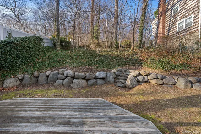 $950,000 | 137 Cove Road, Huntington, NY 11743