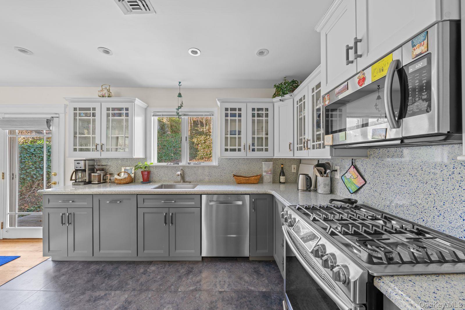 137 Cove Road Huntington, NY 11743 - Photo 10 of 26