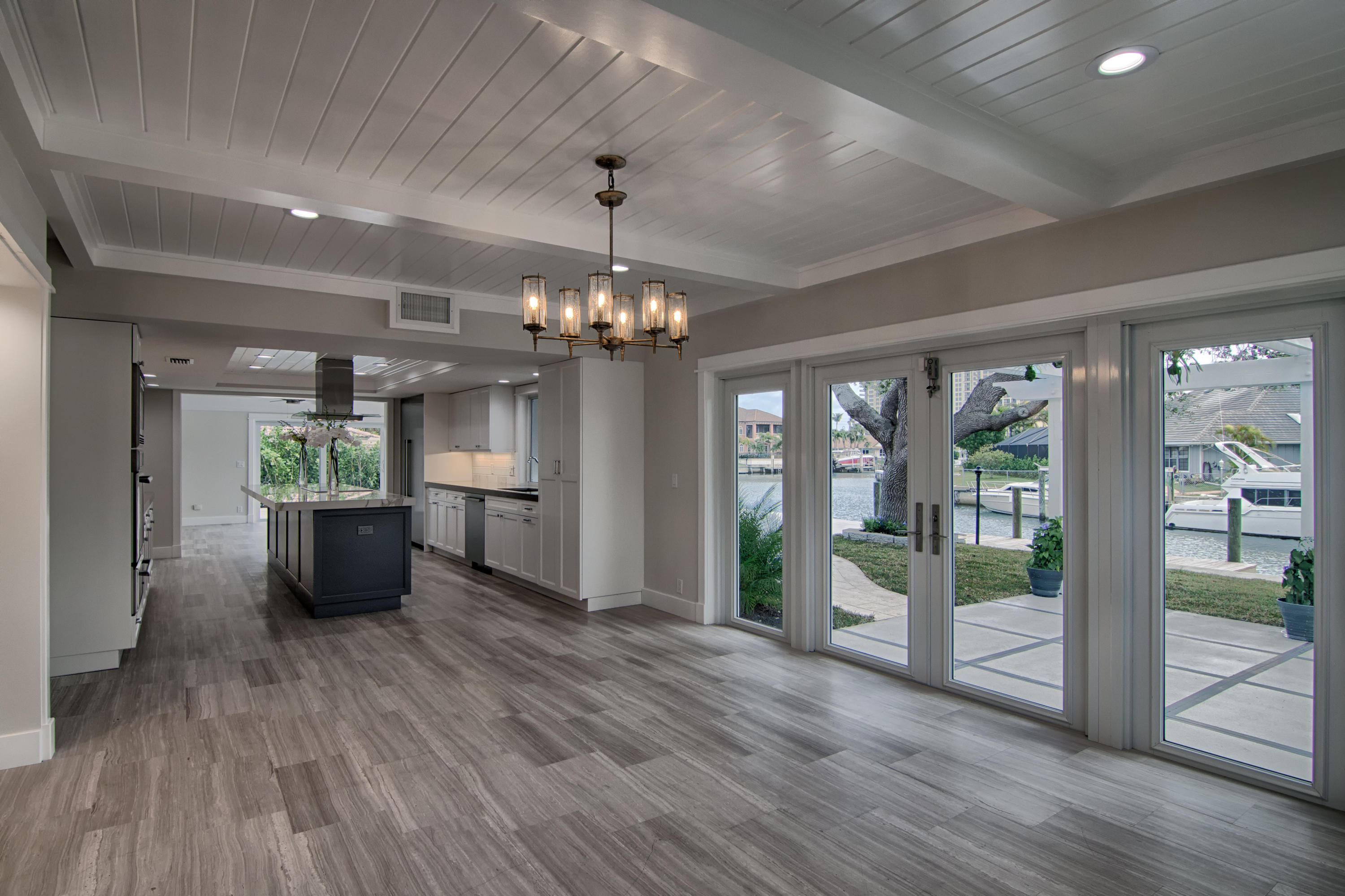 1231 Gulfstream Way Riviera Beach, FL 33404 - Photo 12 of 32 Dining