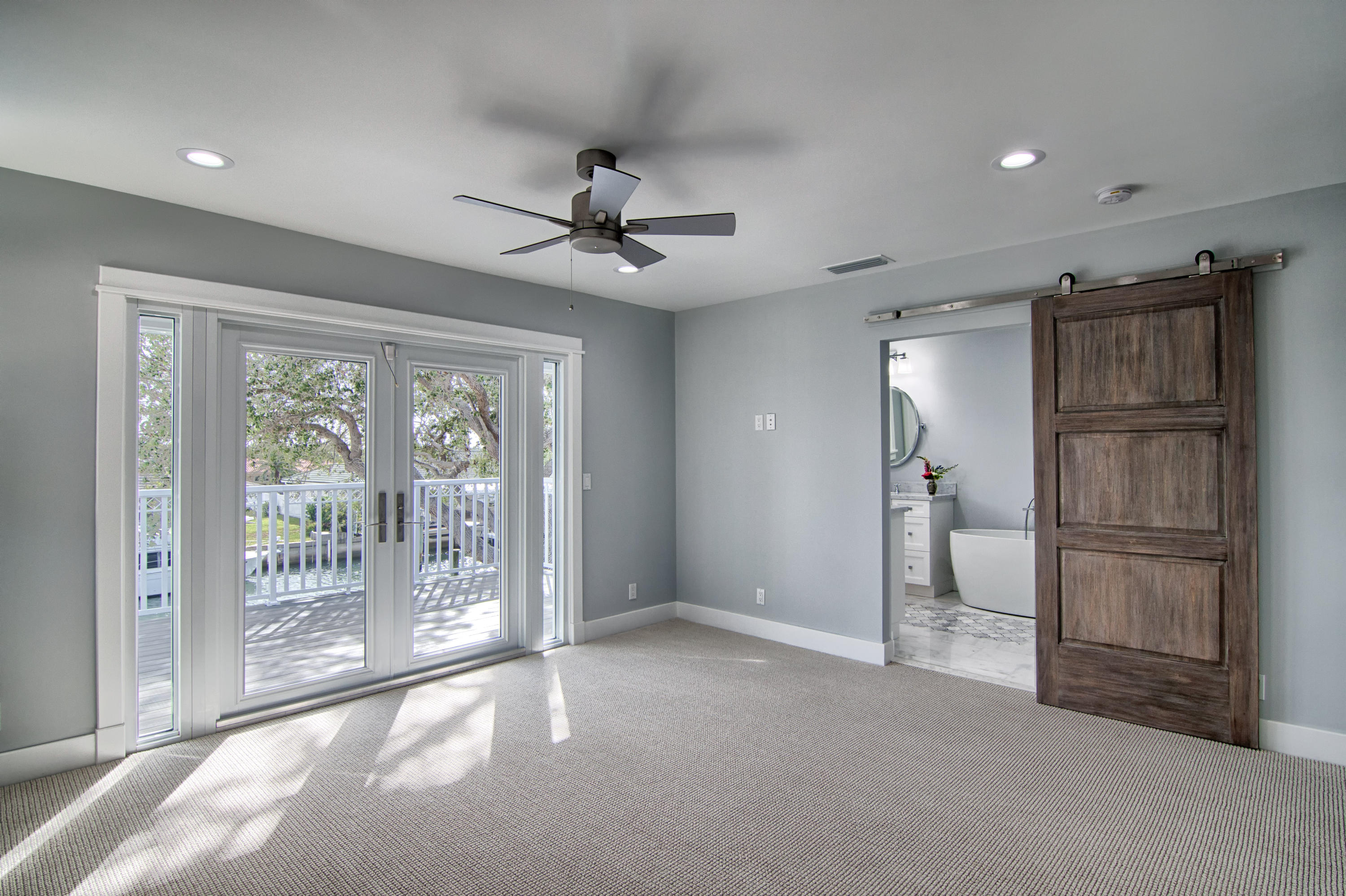 1231 Gulfstream Way Riviera Beach, FL 33404 - Photo 15 of 32 Master