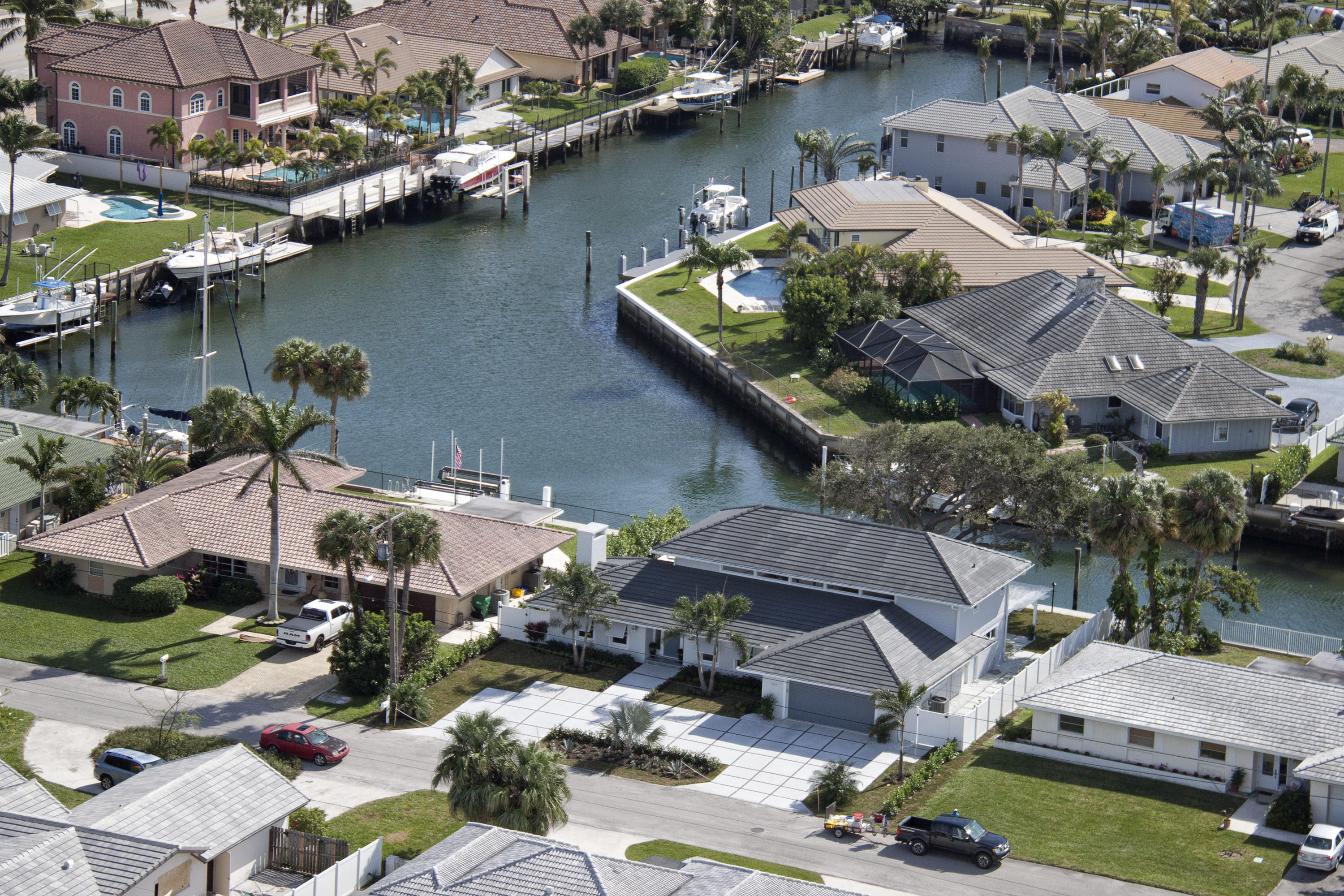 1231 Gulfstream Way Riviera Beach, FL 33404 - Photo 30 of 32 Basin