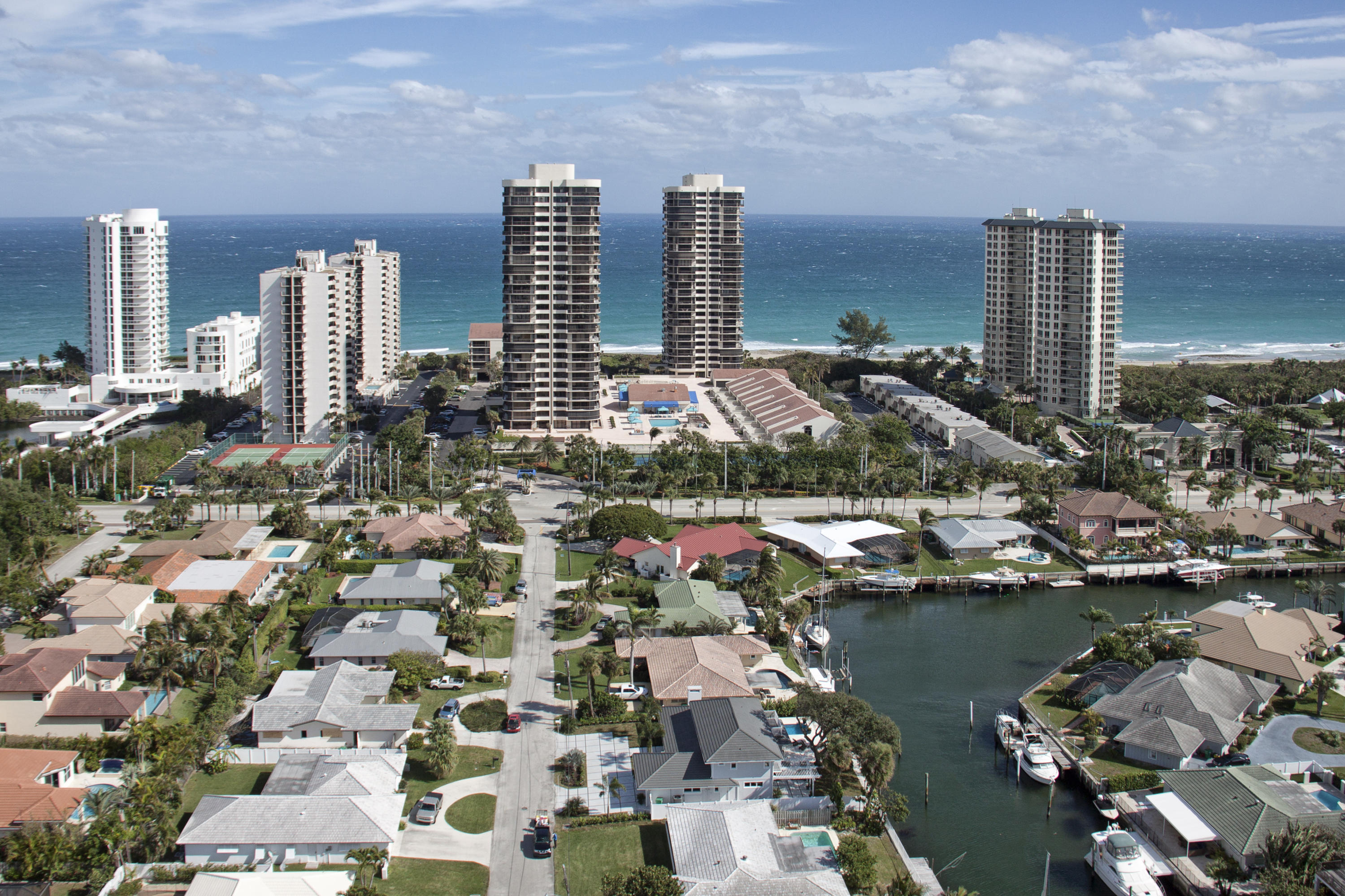 1231 Gulfstream Way Riviera Beach, FL 33404 - Photo 31 of 32 Aerial