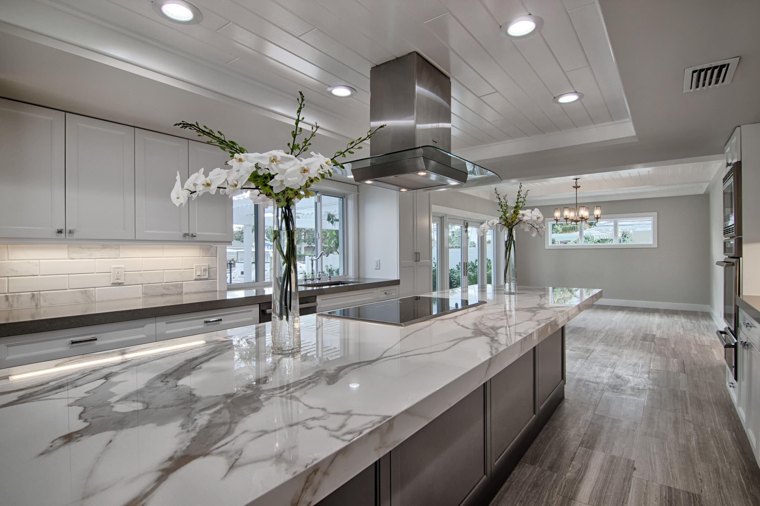 1231 Gulfstream Way Riviera Beach, FL 33404 - Photo 8 of 32 Kitchen