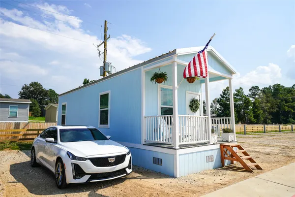 $940 | 242 Ulrich Lane, Crosby, TX 77532