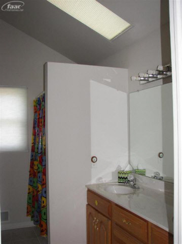 10124 North Sheridan Road Montrose, MI 48457 - Photo 22 of 44 20354083-21.JPG